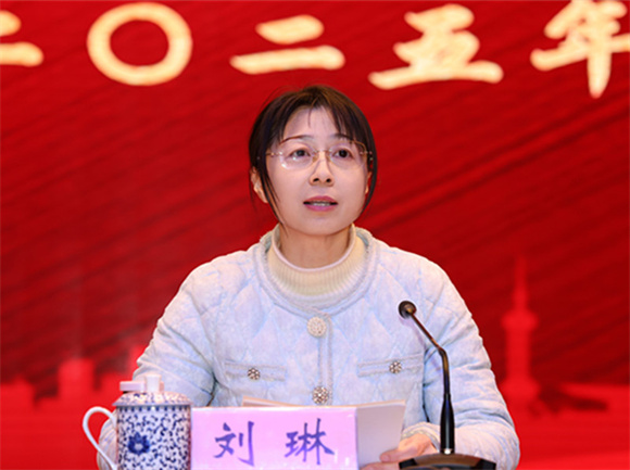 刘校.jpg