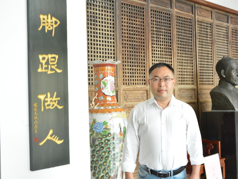 党委委员:苏俊宝