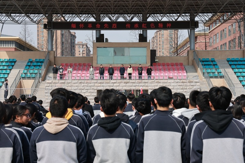 马陵中学｜缅怀革命先烈，传承红色精神——纪念朱瑞将军诞辰120周年——马陵中学2024－2025学年度第二学期第8周升旗仪式