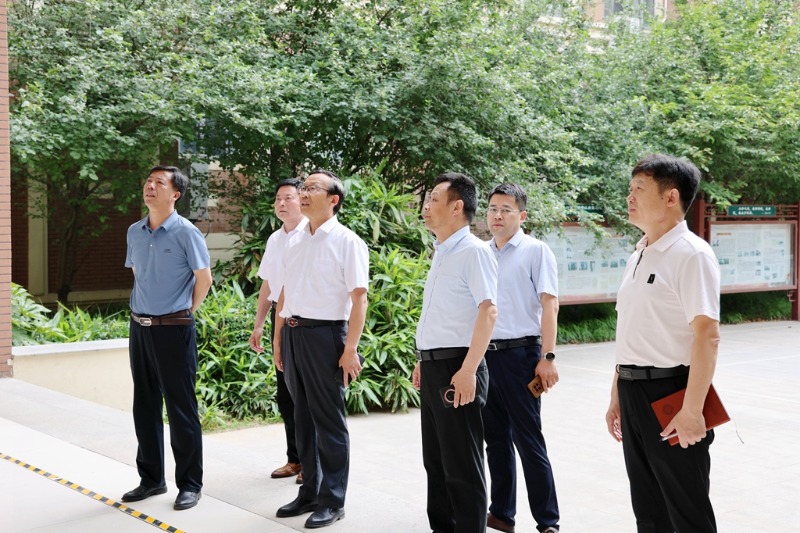 马陵中学|南师附中宿迁分校领导莅临我校参观交流